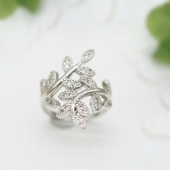 New 925 Sterling Silver leaf gorgeous ring - Picture 4 of 5
